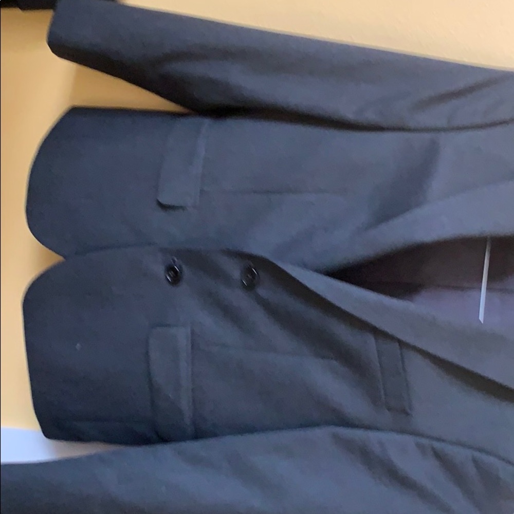 One jacket - Picture 5 of 8